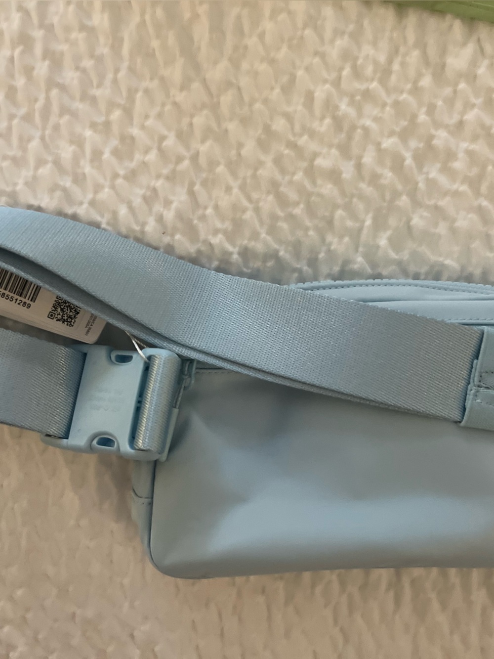 Lululemon Everywhere Belt Bag 1L Foam Cloud - Picture 3 of 4